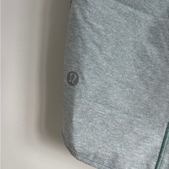 Lululemon Track That Short 5" Size 14 - Picture 6 of 16